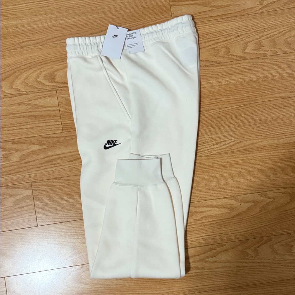 Nike tech fleece bottoms